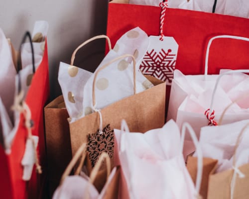 How to give secondhand gifts this Christmas.